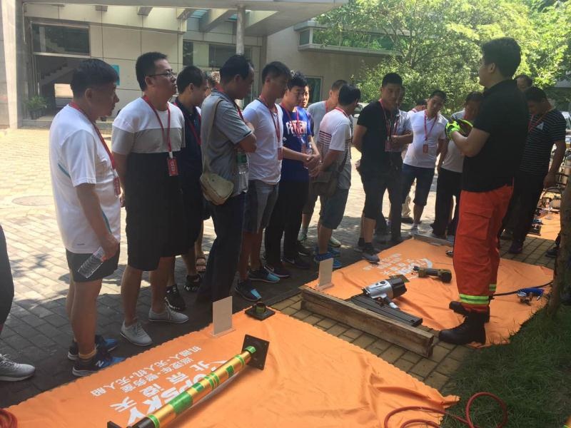 第二期矿山救护队到访北京凌天