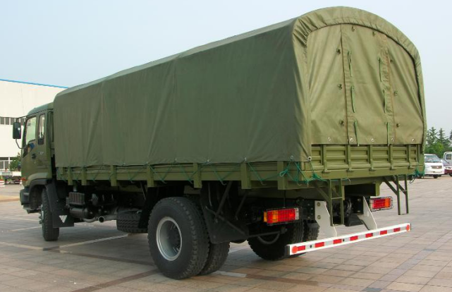 矿山消防运兵车