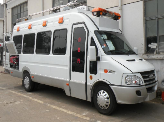 应急救援指挥车